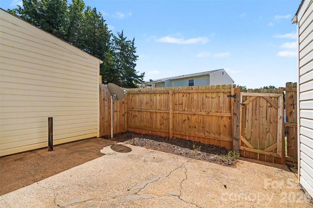 7964 Shady Oak Trail 212, Charlotte, NC 28210