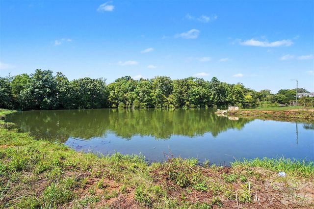 7964 Shady Oak Trail 212, Charlotte, NC 28210
