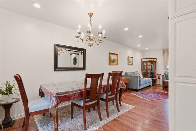 6663 Wilbur 21, Reseda, CA 91335