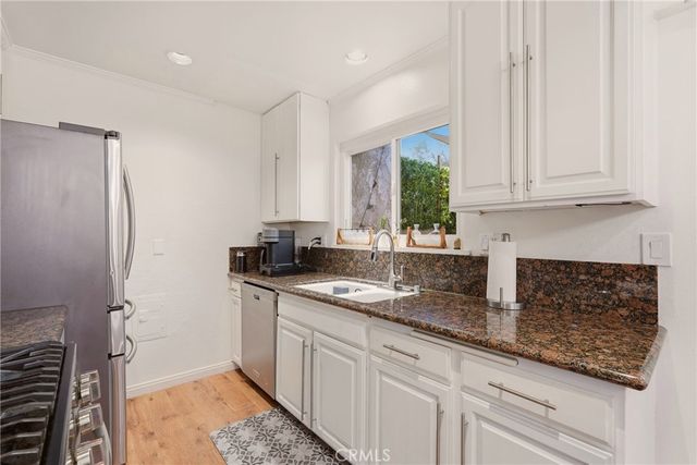 6663 Wilbur 21, Reseda, CA 91335