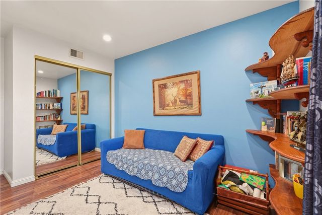6663 Wilbur 21, Reseda, CA 91335