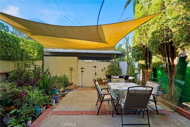 6663 Wilbur 21, Reseda, CA 91335