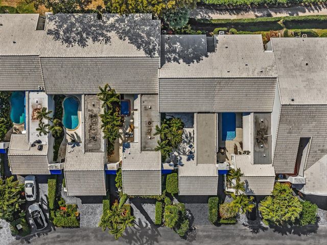 3700 Mykonos Court, Boca Raton, FL 33487