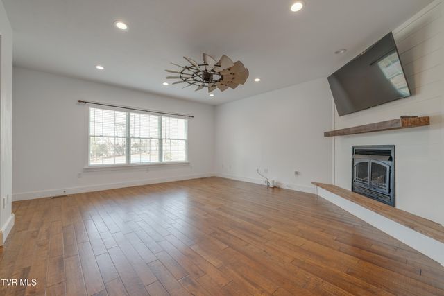 369 Old Embreeville Road, Jonesborough, TN 37659