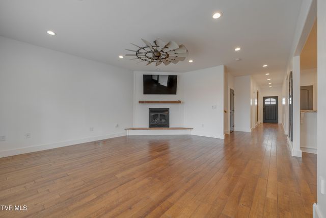 369 Old Embreeville Road, Jonesborough, TN 37659