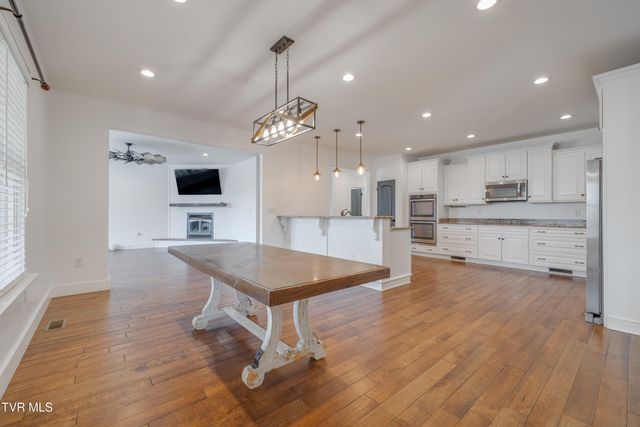 369 Old Embreeville Road, Jonesborough, TN 37659