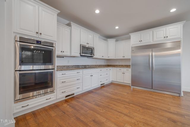 369 Old Embreeville Road, Jonesborough, TN 37659