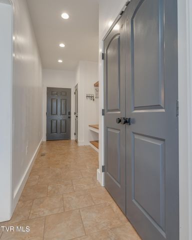 369 Old Embreeville Road, Jonesborough, TN 37659