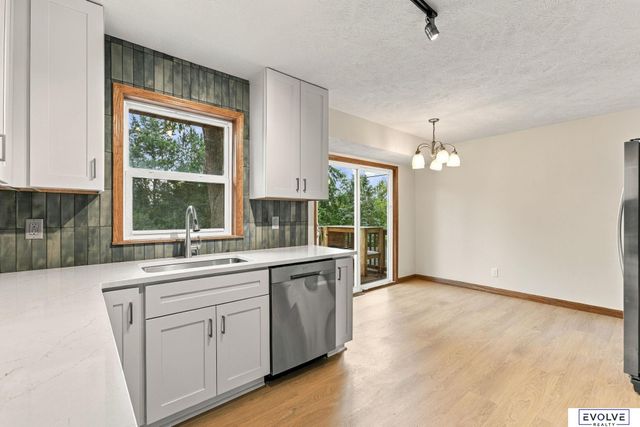 3711 Groves Road, Bellevue, NE 68147