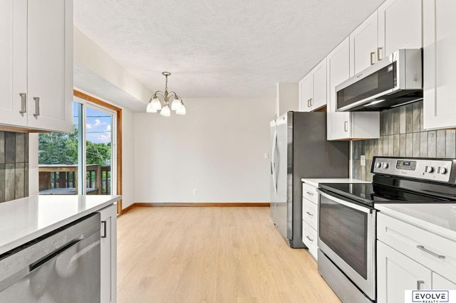 3711 Groves Road, Bellevue, NE 68147