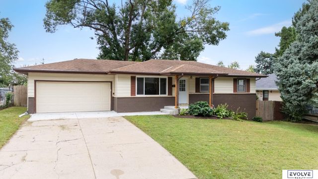 3711 Groves Road, Bellevue, NE 68147
