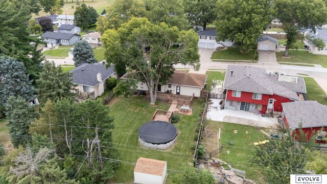 3711 Groves Road, Bellevue, NE 68147