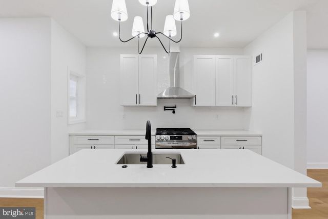 661 N 63RD ST, Philadelphia, PA 19151