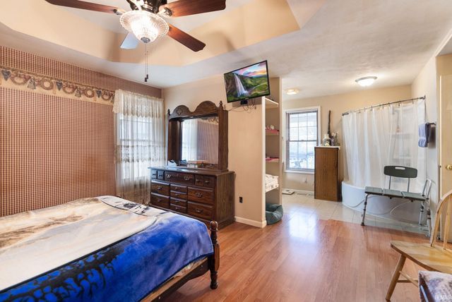 951 E Clark Street, Warsaw, IN 46580