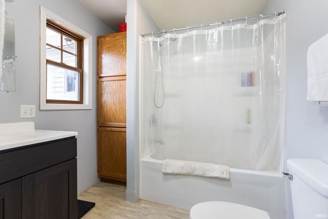 951 E Clark Street, Warsaw, IN 46580