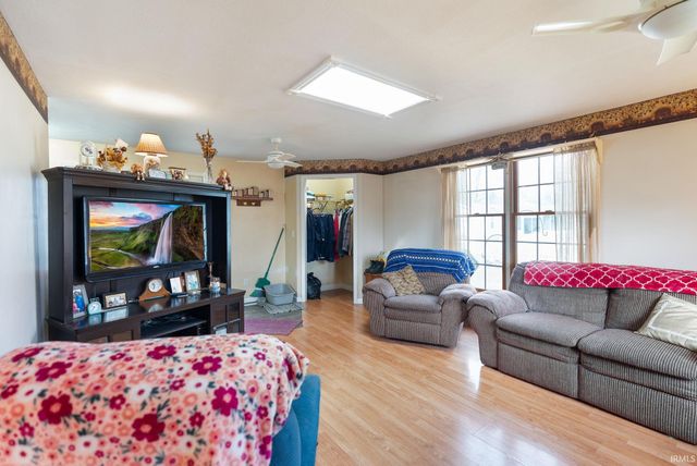 951 E Clark Street, Warsaw, IN 46580