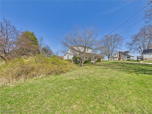 834 Lake Washington Road, Washington, WV 26181