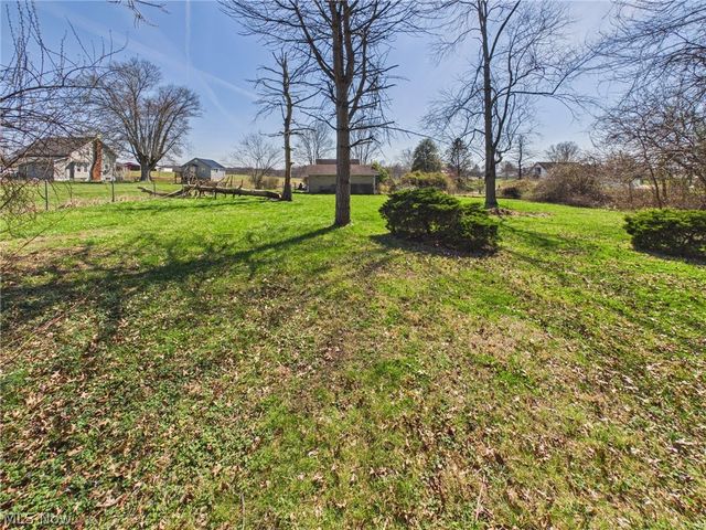 834 Lake Washington Road, Washington, WV 26181