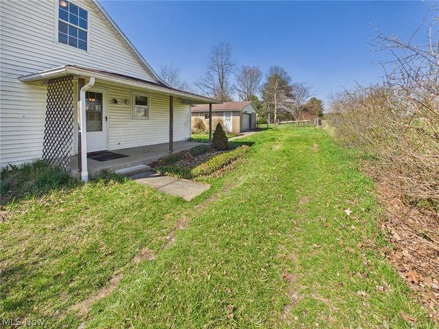 834 Lake Washington Road, Washington, WV 26181