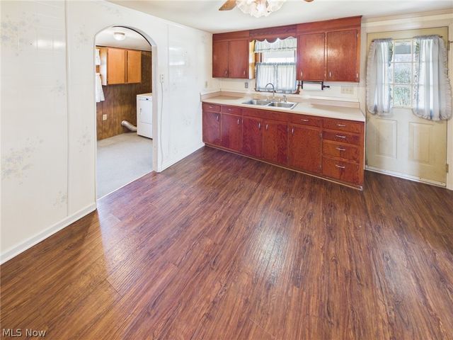 834 Lake Washington Road, Washington, WV 26181