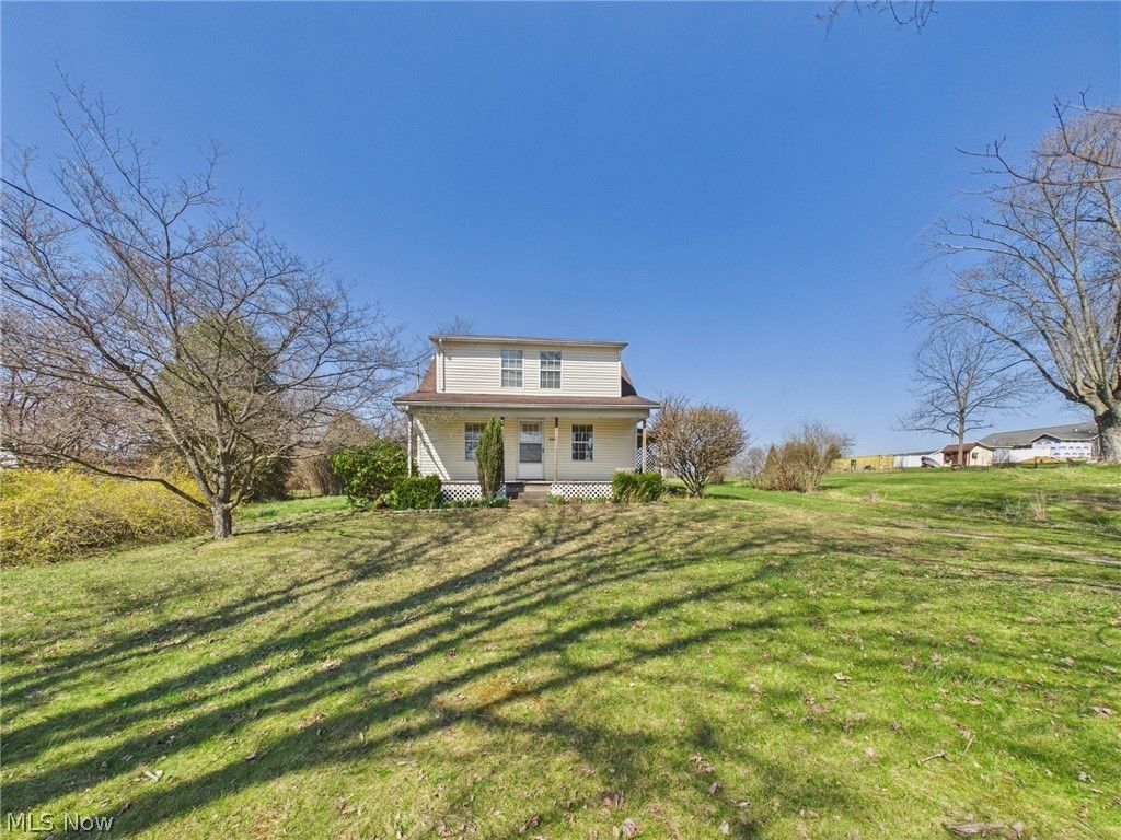 834 Lake Washington Road, Washington, WV 26181