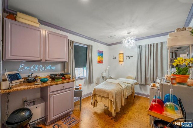 365 Franklin Avenue 203, Wyckoff, NJ 07481