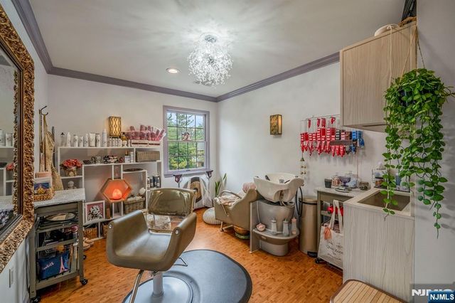 365 Franklin Avenue 203, Wyckoff, NJ 07481