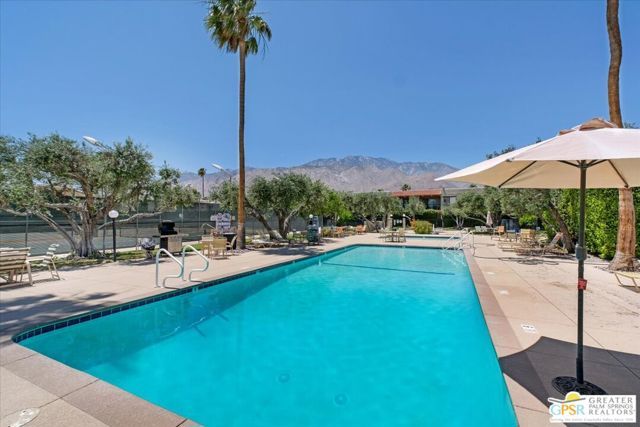 1421 N Sunrise Way 34, Palm Springs, CA 92262
