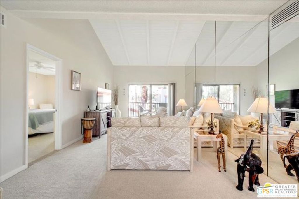 1421 N Sunrise Way 34, Palm Springs, CA 92262