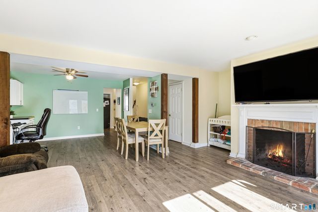 1 East Hayestown Road 15, Danbury, CT 06811