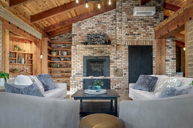 20990 Tiger Tail Rd, Grass Valley, CA 95949