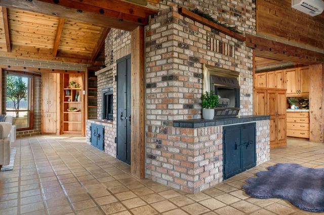 20990 Tiger Tail Rd, Grass Valley, CA 95949