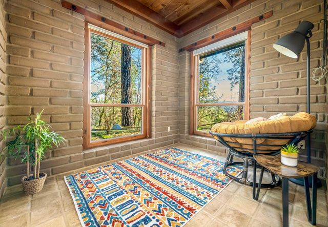 20990 Tiger Tail Rd, Grass Valley, CA 95949