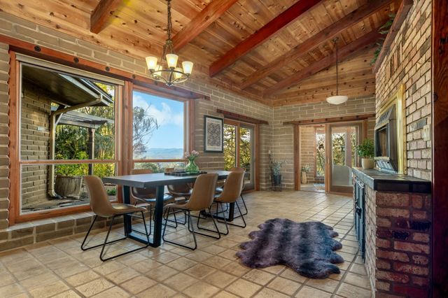 20990 Tiger Tail Rd, Grass Valley, CA 95949