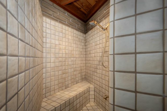 20990 Tiger Tail Rd, Grass Valley, CA 95949