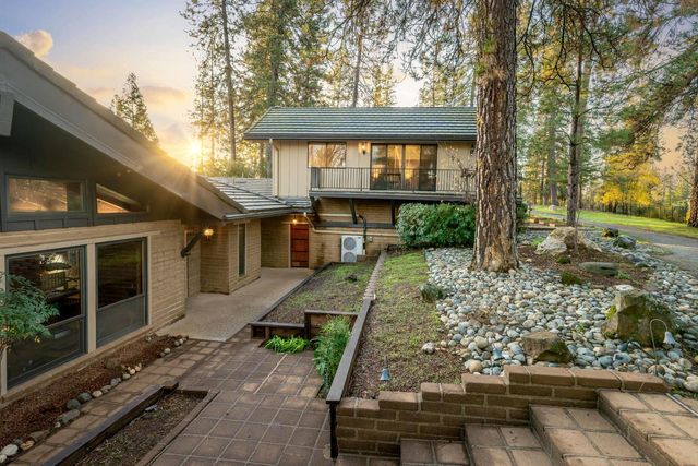 20990 Tiger Tail Rd, Grass Valley, CA 95949