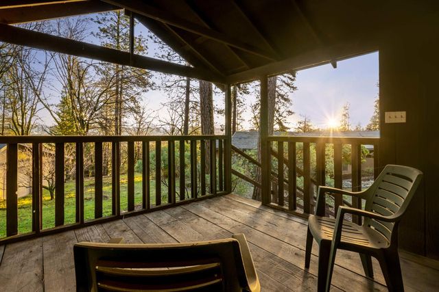 20990 Tiger Tail Rd, Grass Valley, CA 95949