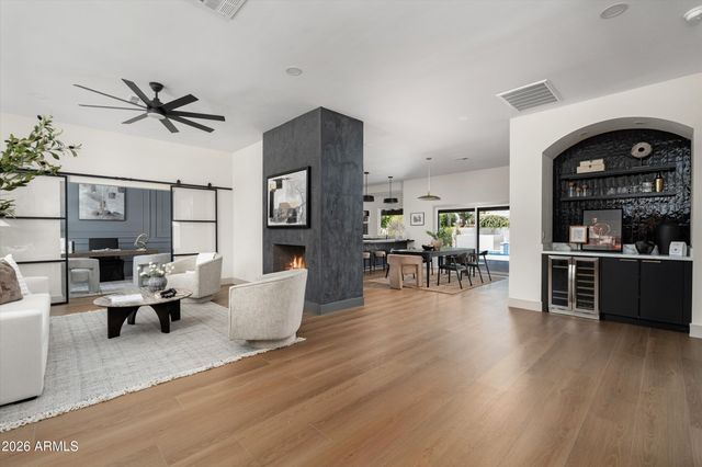 5402 E ACOMA Drive, Scottsdale, AZ 85254