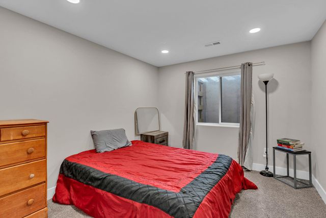 725 N Wakefield Ave, Valley Center, KS 67147