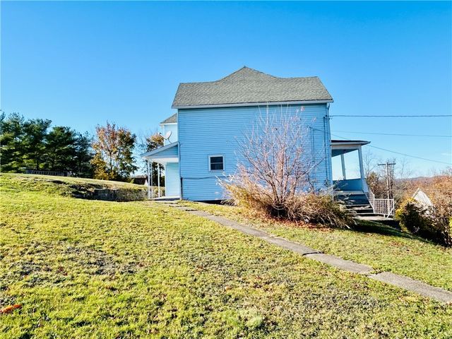 403 Lowell Street, Vandergrift, PA 15690