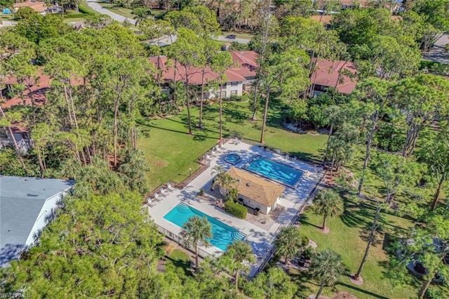 1965 Courtyard WAY E-106, Naples, FL 34112