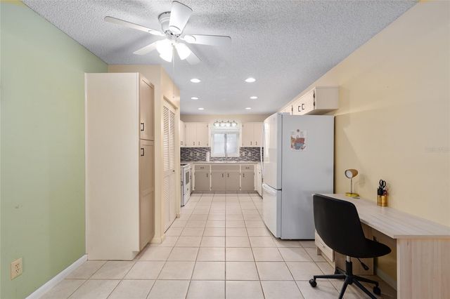 8841 SW 91ST STREET B, Ocala, FL 34481