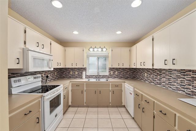 8841 SW 91ST STREET B, Ocala, FL 34481