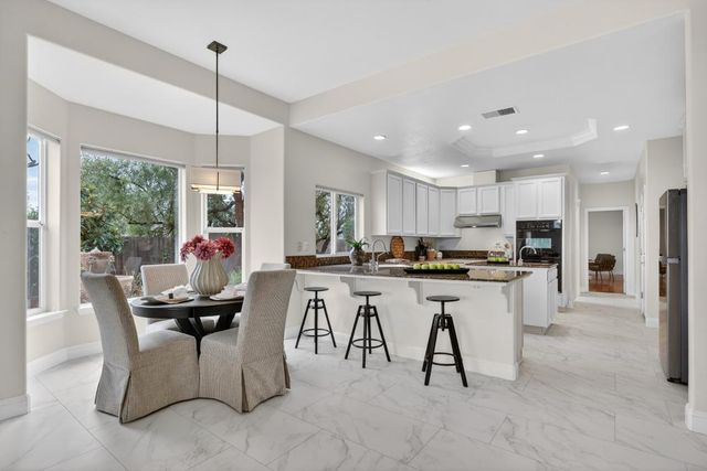 3203 Morro Bay Ave, Davis, CA 95616