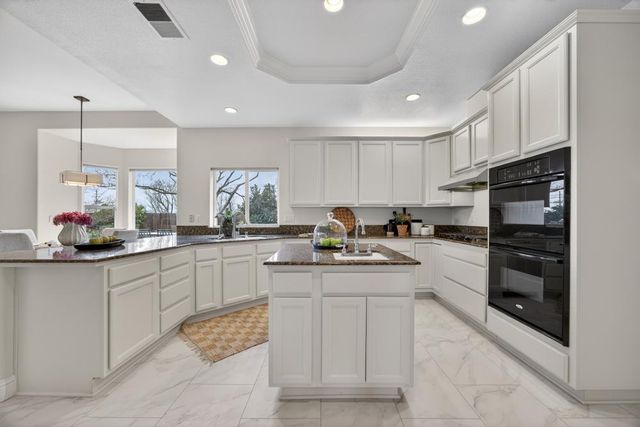 3203 Morro Bay Ave, Davis, CA 95616