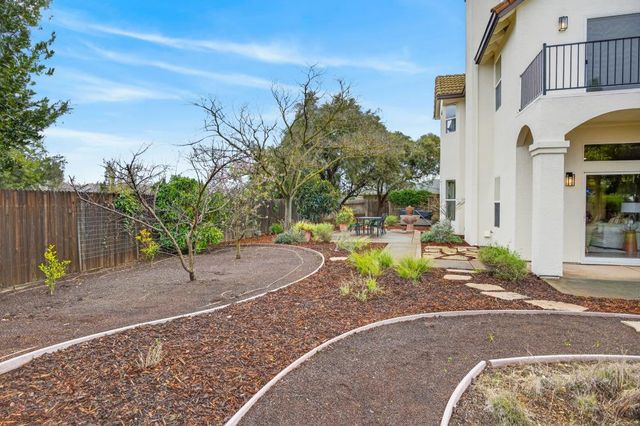 3203 Morro Bay Ave, Davis, CA 95616