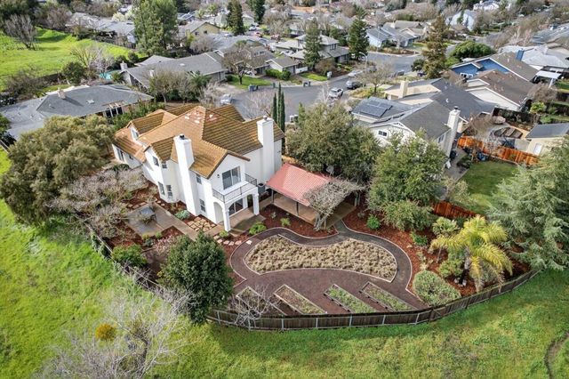 3203 Morro Bay Ave, Davis, CA 95616