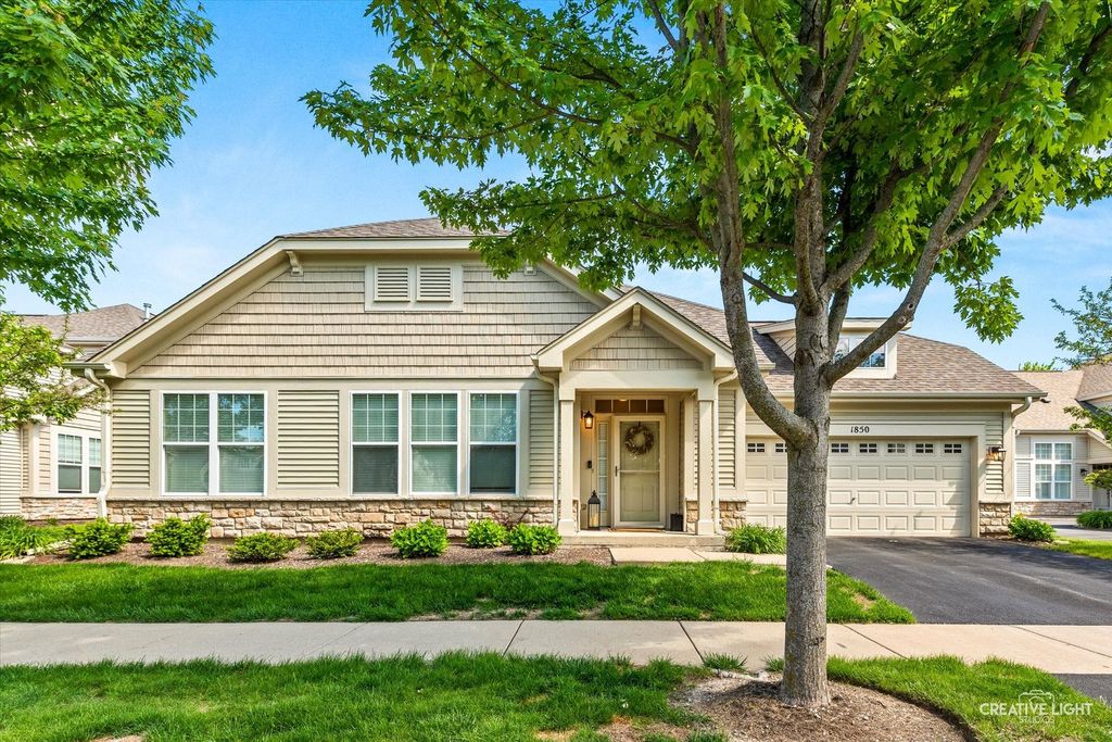 Image 1 of property listing at 1850 FOXRIDGE Court, Aurora, IL 60502