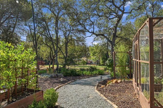 3570 Fairway Dr, Cameron Park, CA 95682