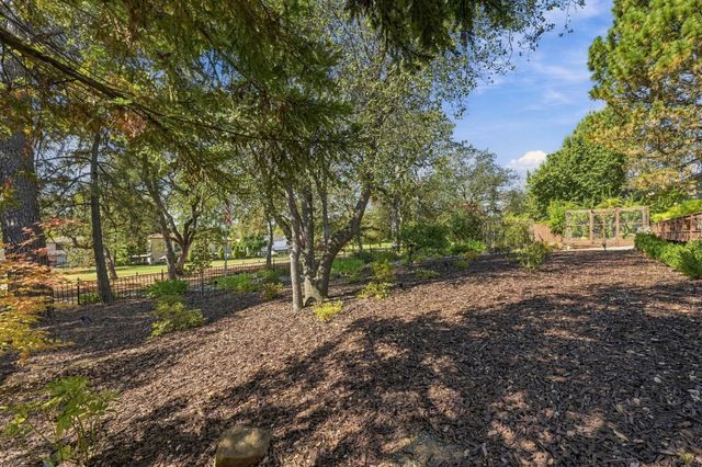 3570 Fairway Dr, Cameron Park, CA 95682